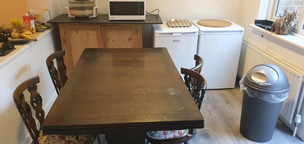 Private Rooms Just 19 Minutes From Central London Northfleet Экстерьер фото