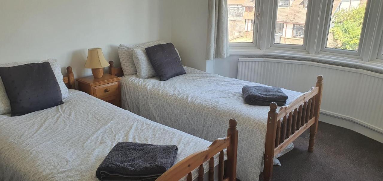 Private Rooms Just 19 Minutes From Central London Northfleet Экстерьер фото