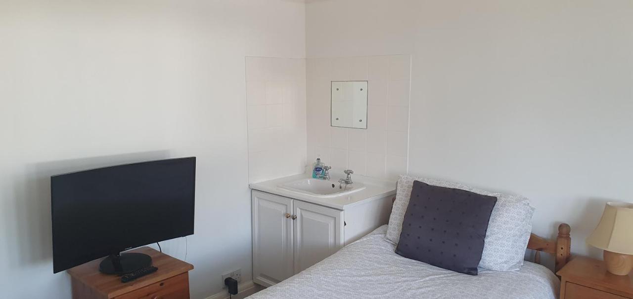 Private Rooms Just 19 Minutes From Central London Northfleet Экстерьер фото