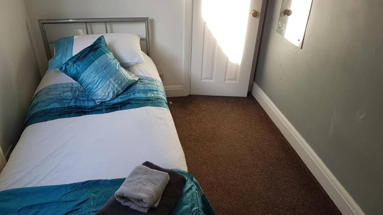Private Rooms Just 19 Minutes From Central London Northfleet Экстерьер фото