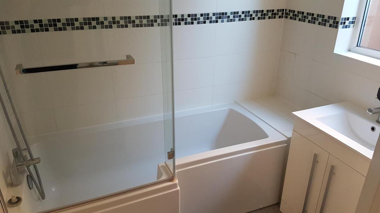 Private Rooms Just 19 Minutes From Central London Northfleet Экстерьер фото